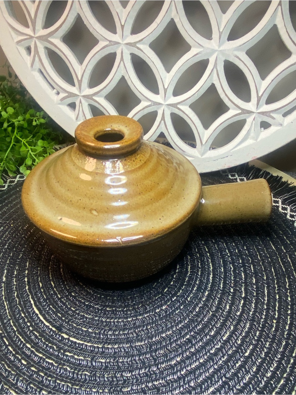 Brown Speckled Stoneware Pottery Onion Soup Bowl W/Vented Lid &‎ Hollow Handle